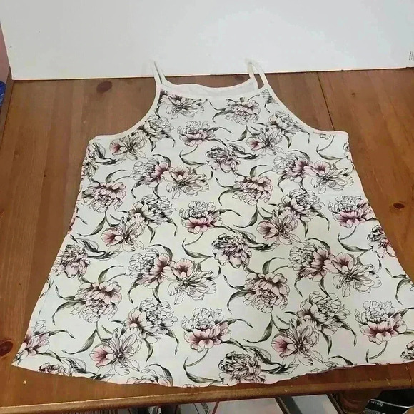 Torrid size two 2 floral tank - Picture 1 of 7